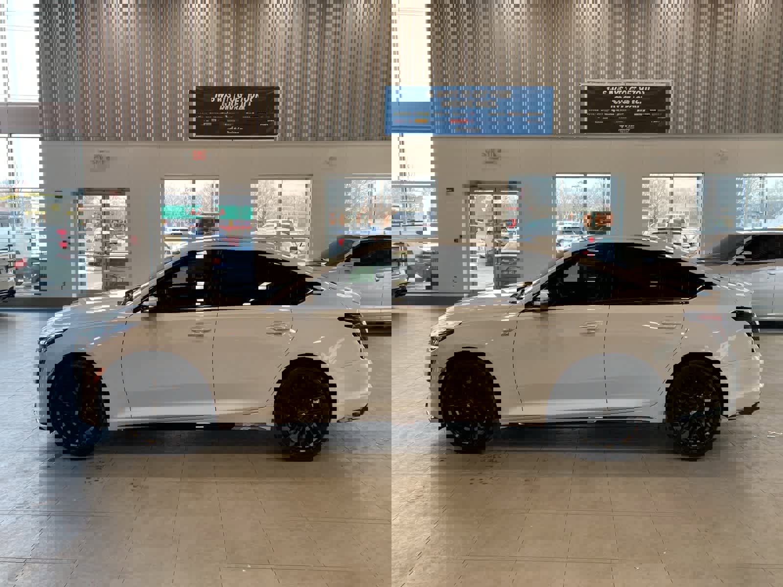 Used 2023 Cadillac CT5 V image 2