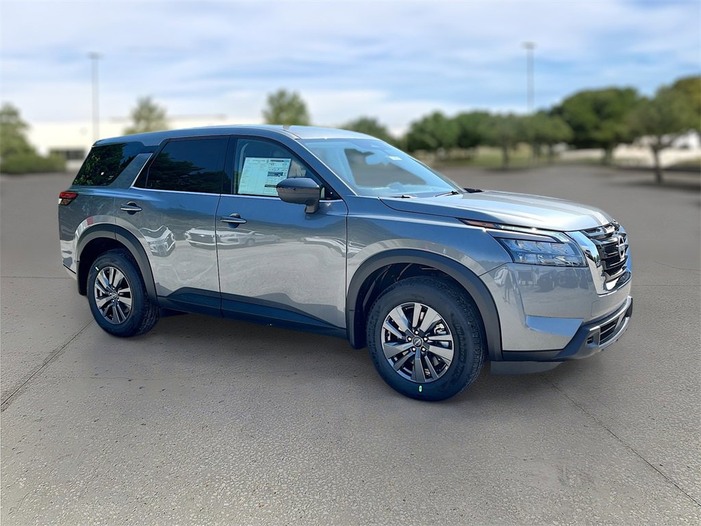 Certified 2025 Nissan Pathfinder S image 1