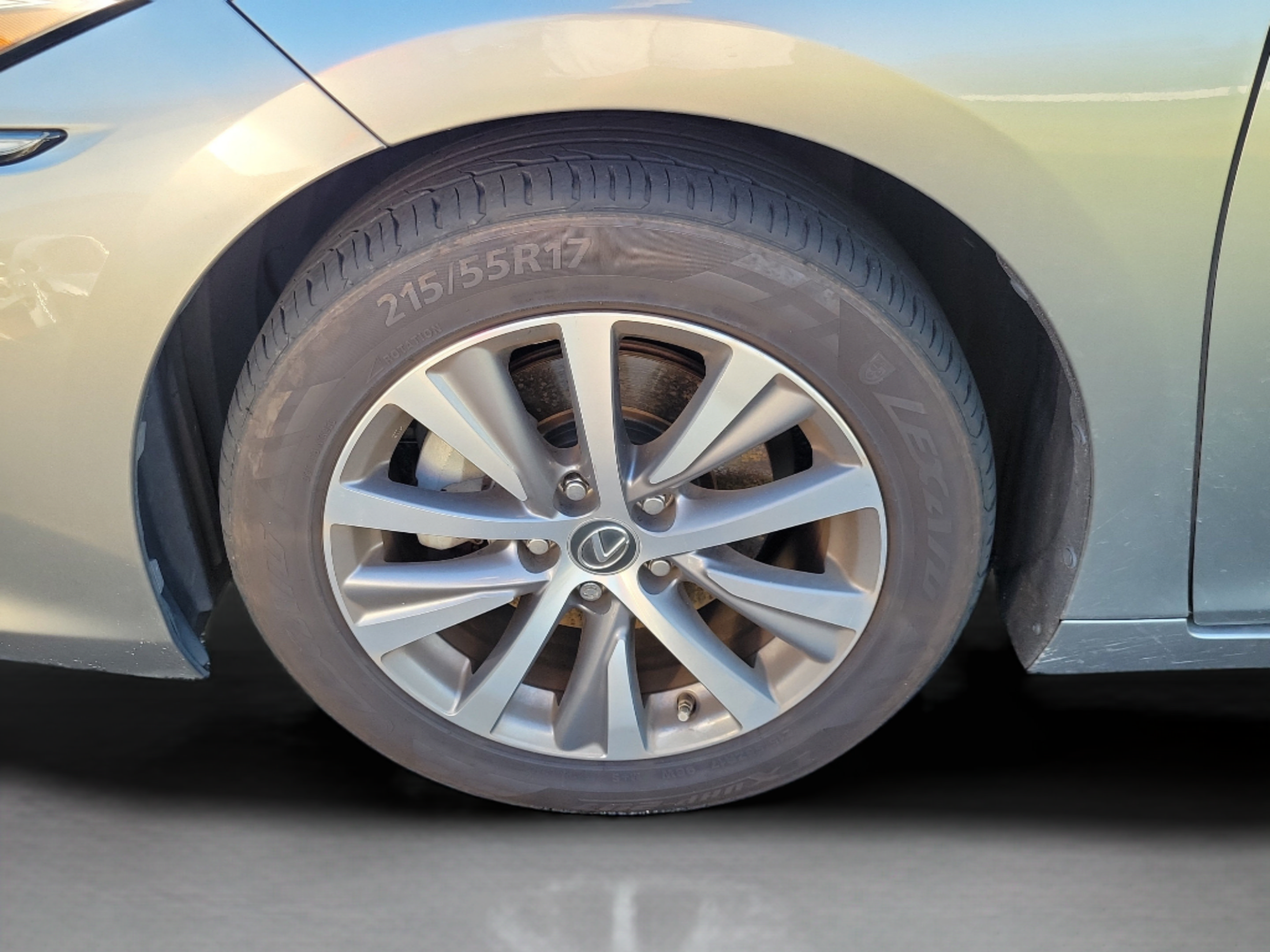 Used 2021 Lexus ES 300h w/ Premium Package FWD image 15