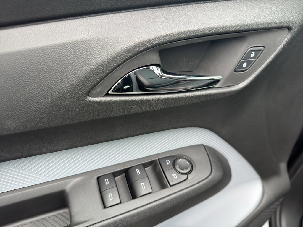 New 2027 Chevrolet Bolt RS FWD image 18