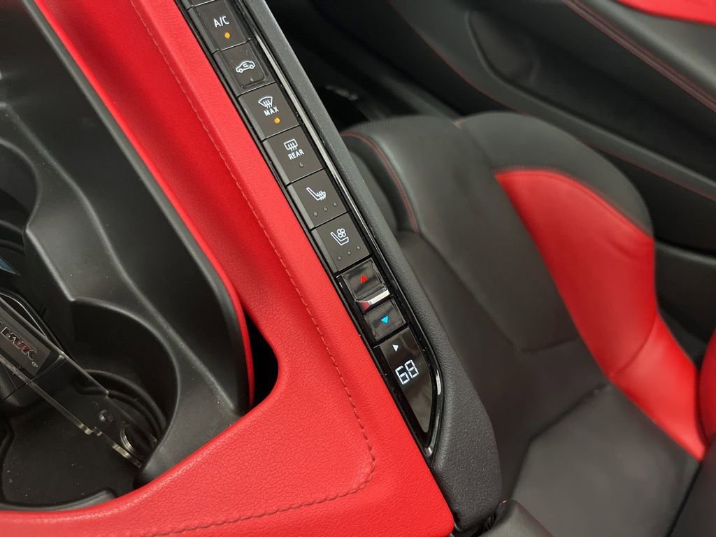 Used 2022 Chevrolet Corvette Stingray Preferred Conv w/ Z51 Performance Package RWD image 18