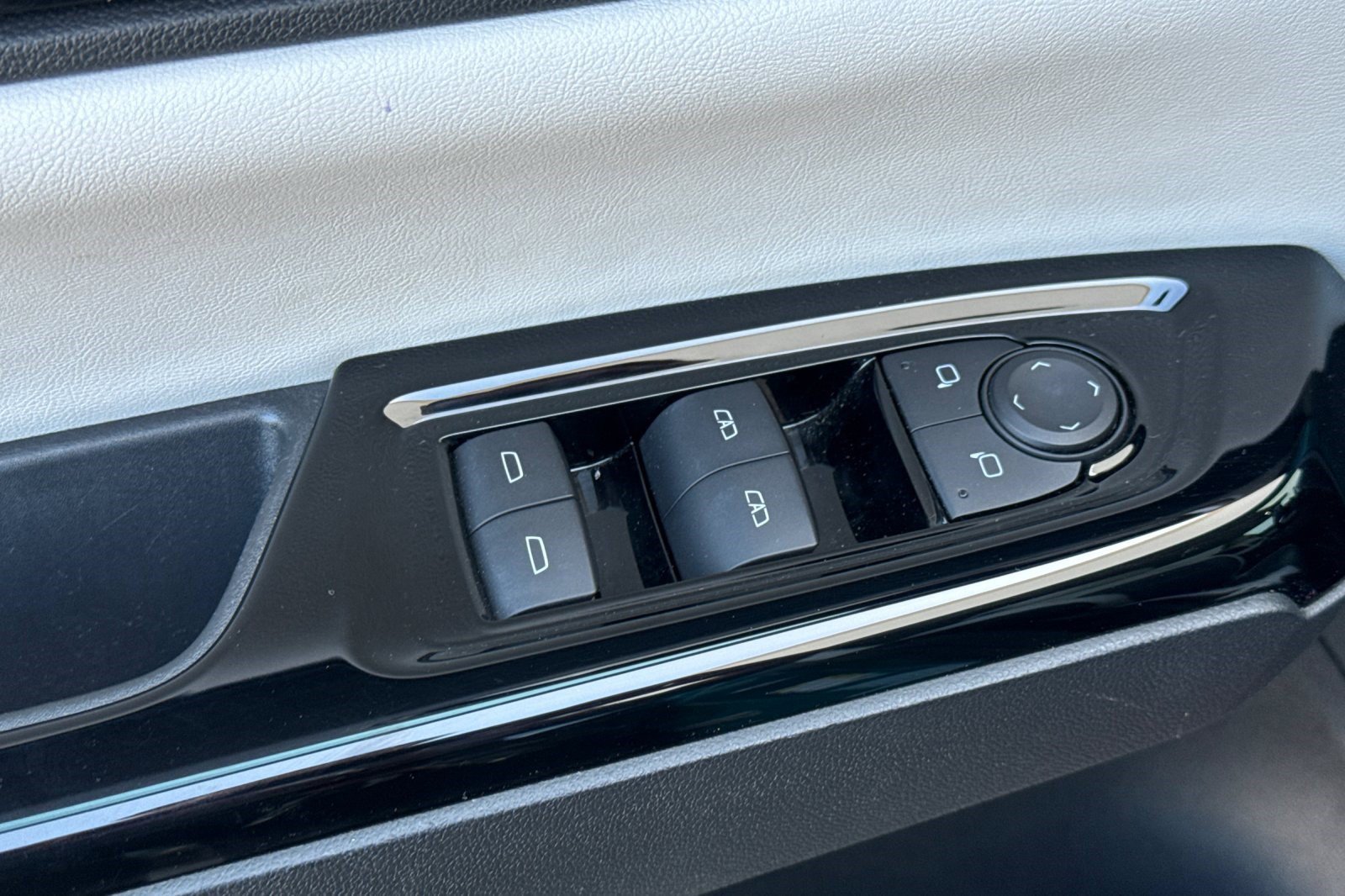Used 2024 Honda Prologue Touring image 13