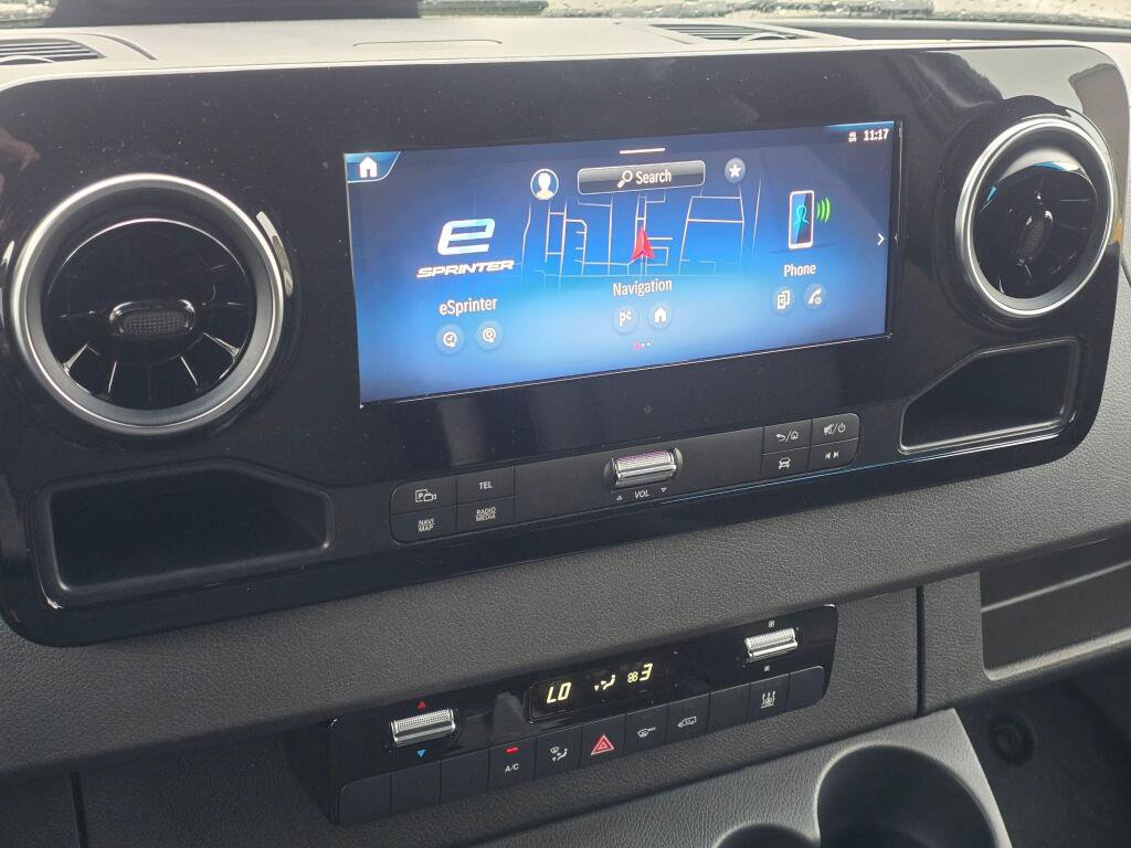 New 2025 Mercedes-Benz eSprinter 170 Cargo image 41