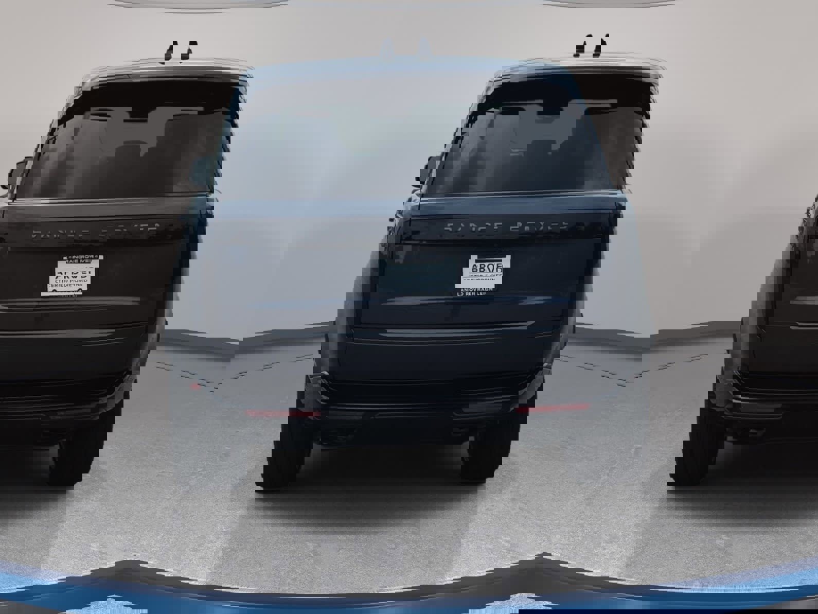 Certified 2025 Land Rover Range Rover SE image 6