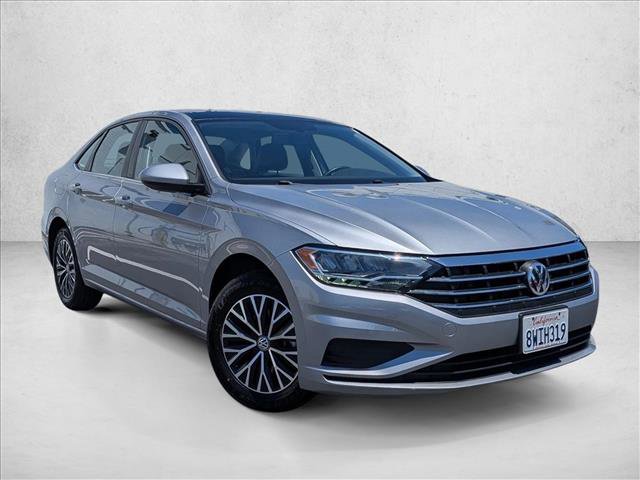 Used 2021 Volkswagen Jetta SE w/ SE Cold Weather Package FWD image 3