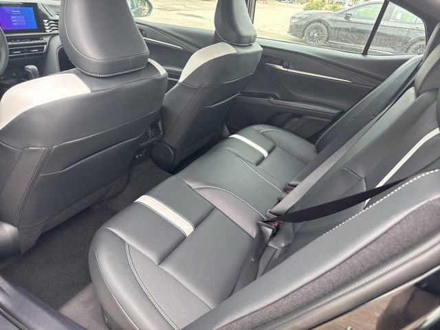 Used 2025 Toyota Camry SE FWD image 23