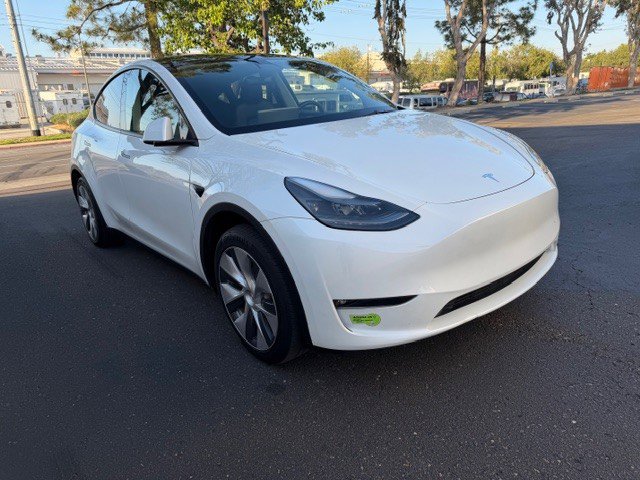Used 2023 Tesla Model Y Long Range image 2