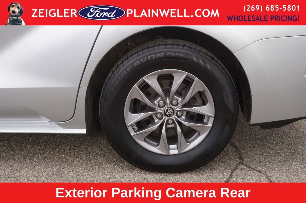 Used 2021 Toyota Sienna LE image 9