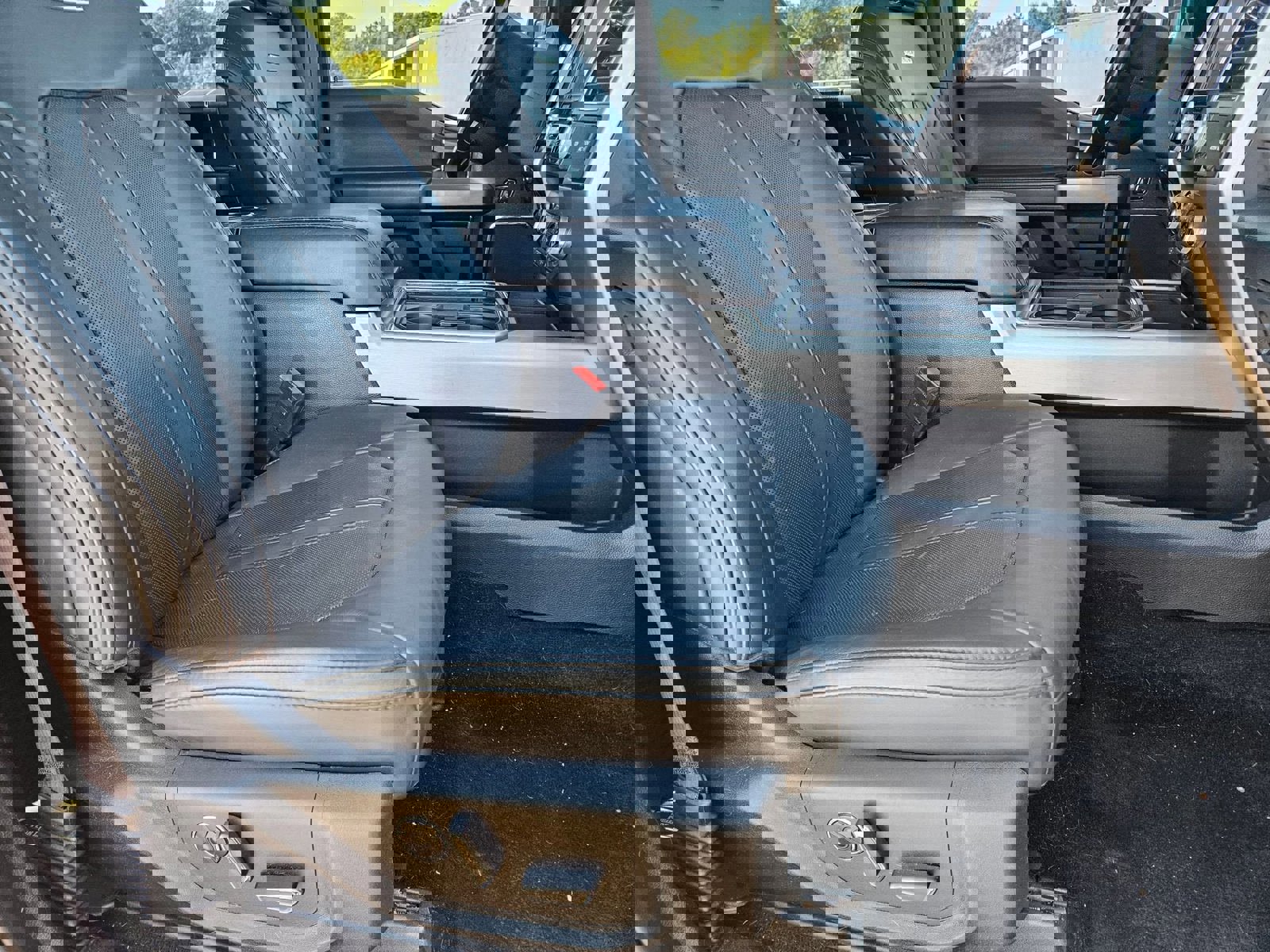 Used 2019 Ford F250 Platinum w/ Platinum Ultimate Package image 27