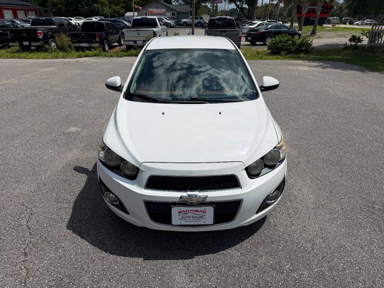 Used 2015 Chevrolet Sonic LTZ FWD image 2