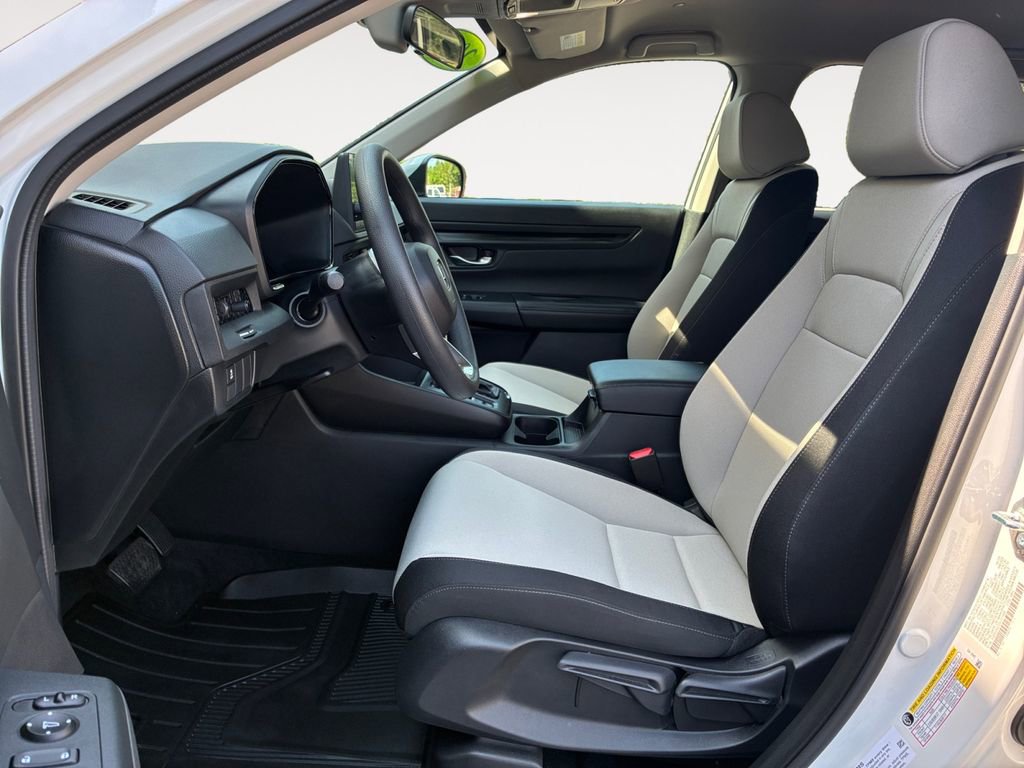 Used 2025 Honda CR-V LX image 9