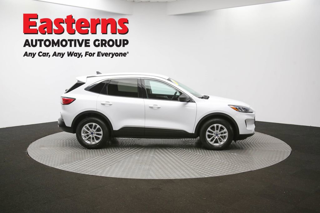 Used 2022 Ford Escape SE image 44