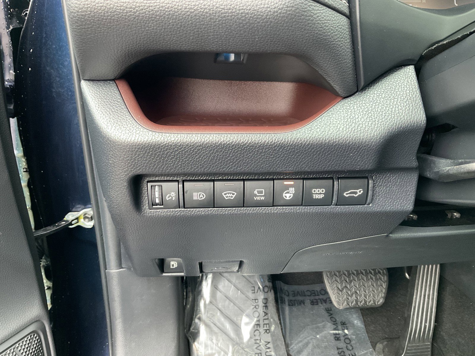 Used 2023 Toyota RAV4 Limited image 32