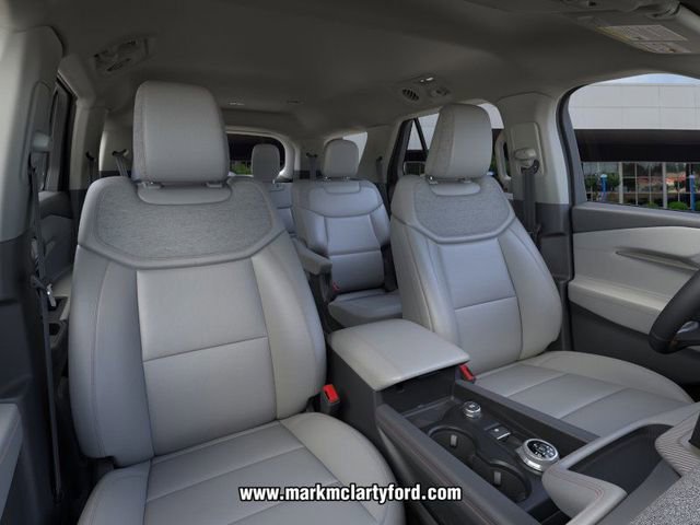 New 2026 Ford Explorer Active w/ Active Comfort Package image 10