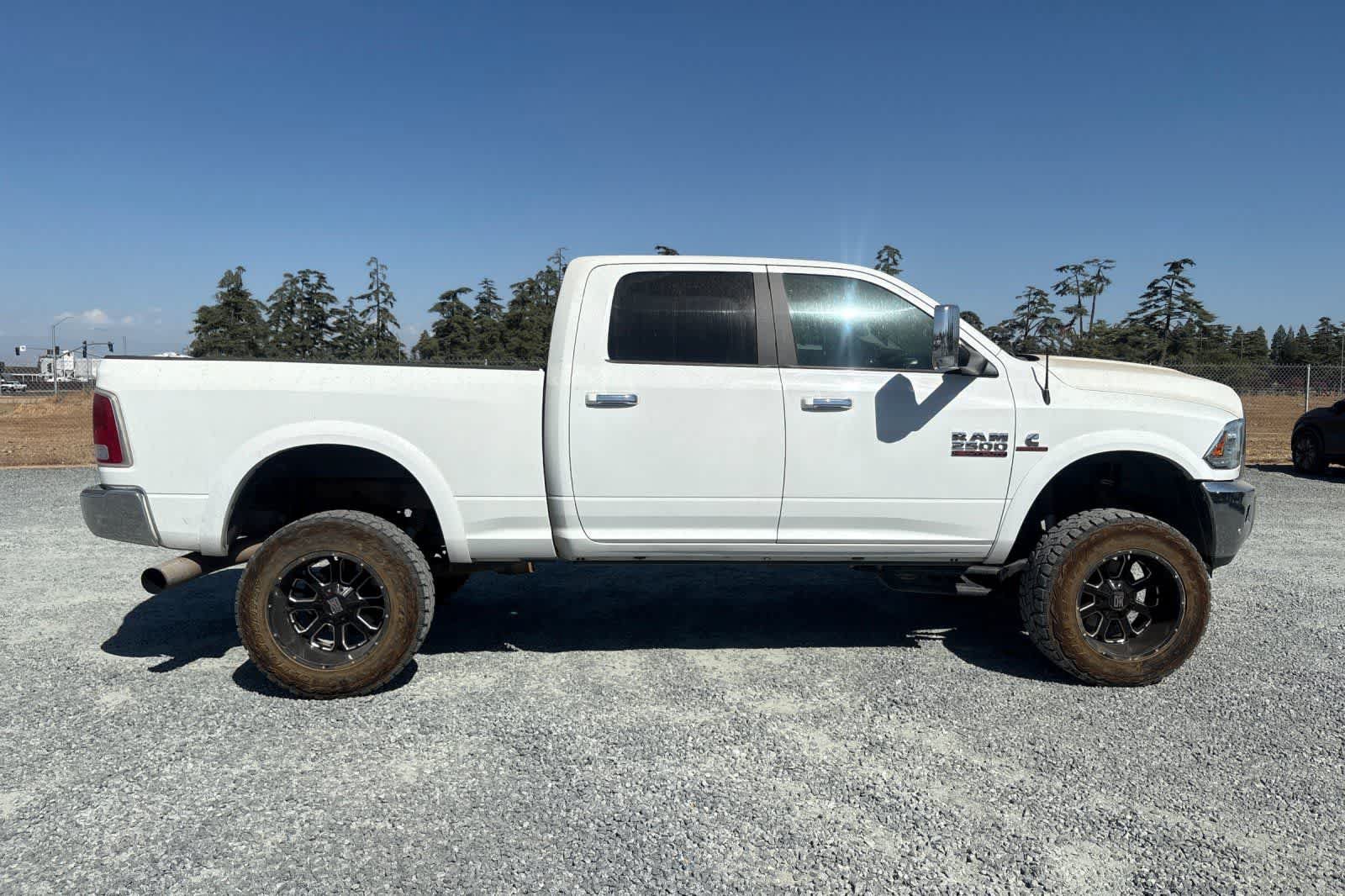 Used 2017 RAM 2500 Laramie AWD/4WD image 9