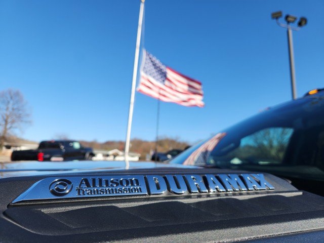 Used 2024 Chevrolet Silverado 2500 Custom w/ Custom Value Package image 9