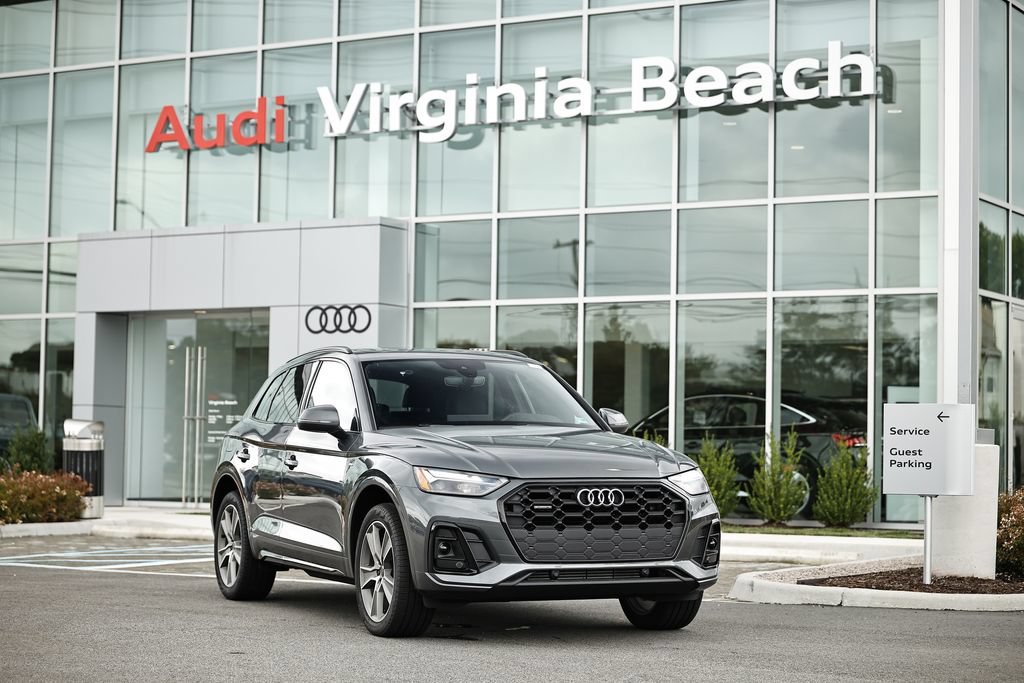 Used 2025 Audi Q5 Premium Plus w/ Premium Plus AWD/4WD image 1