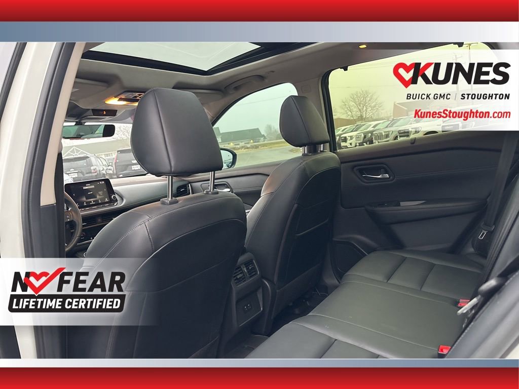 Used 2023 Nissan Rogue SV w/ SV Premium B Package image 24