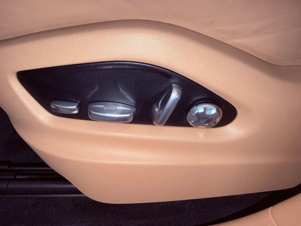 Used 2020 Porsche Cayenne image 21