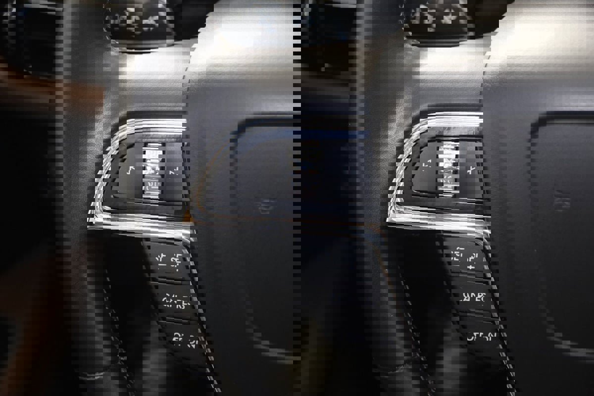 Used 2022 Lincoln Nautilus Reserve AWD/4WD image 37