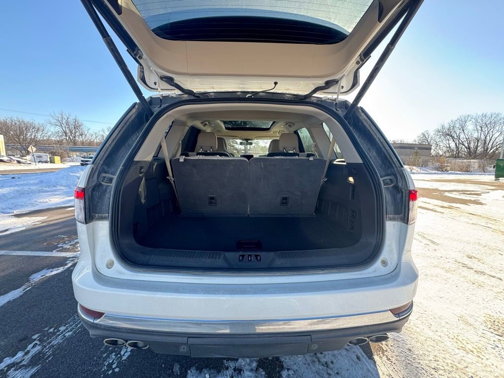 Used 2021 Lincoln Aviator Reserve w/ Equipment Group 202A image 30