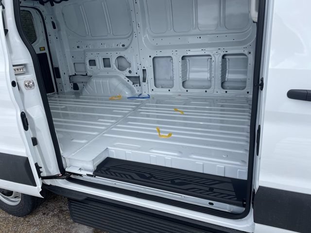 New 2026 Ford Transit 150 Low Roof RWD image 18