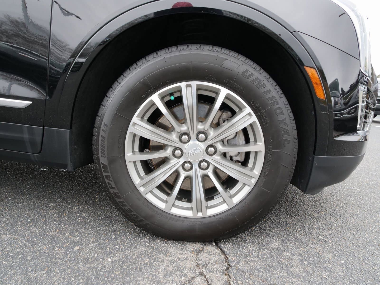 Used 2018 Cadillac XT5 Luxury w/ Driver Awareness Package image 10