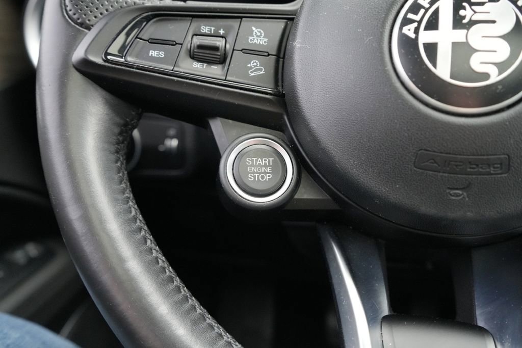 Used 2020 Alfa Romeo Stelvio Ti w/ Active Blind Spot Package image 31