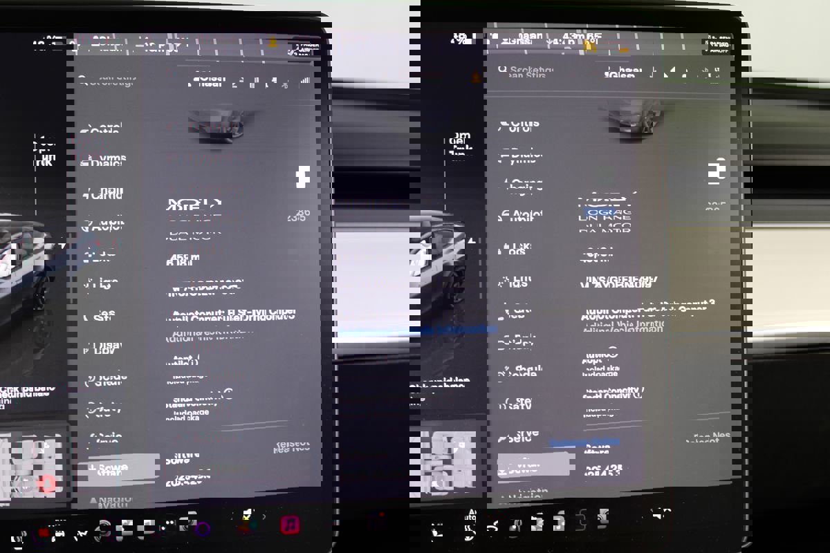 Used 2022 Tesla Model Y Long Range image 17