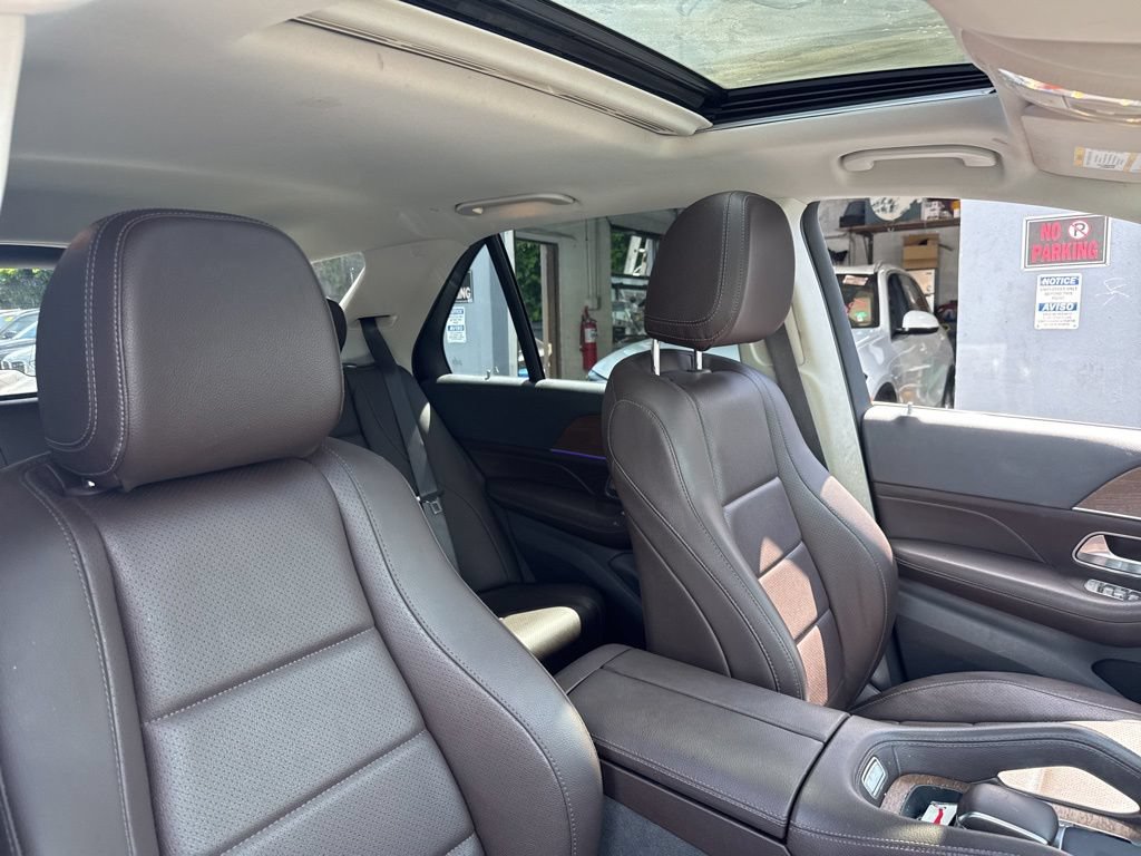 Used 2020 Mercedes-Benz GLE 350 4MATIC w/ Premium Package image 17