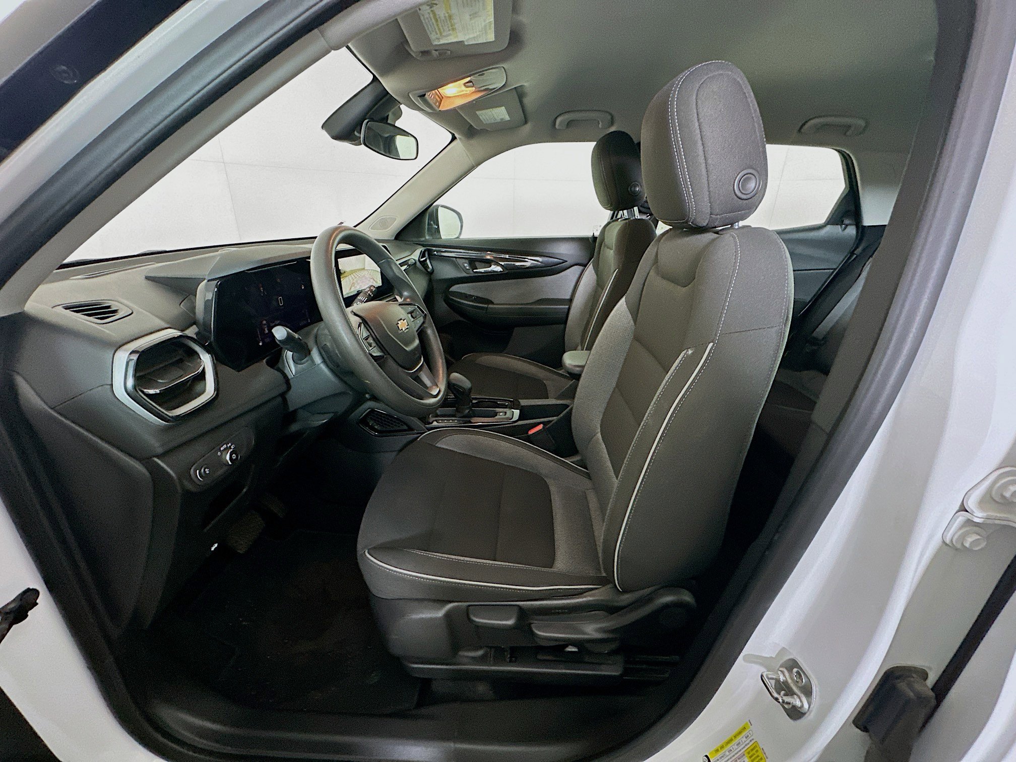 Used 2024 Chevrolet TrailBlazer LS image 13