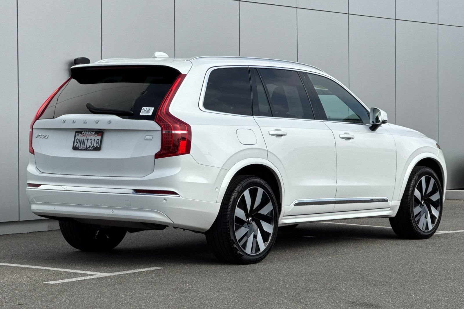 Used 2024 Volvo XC90 T8 Plus w/ Protection Package AWD/4WD image 5