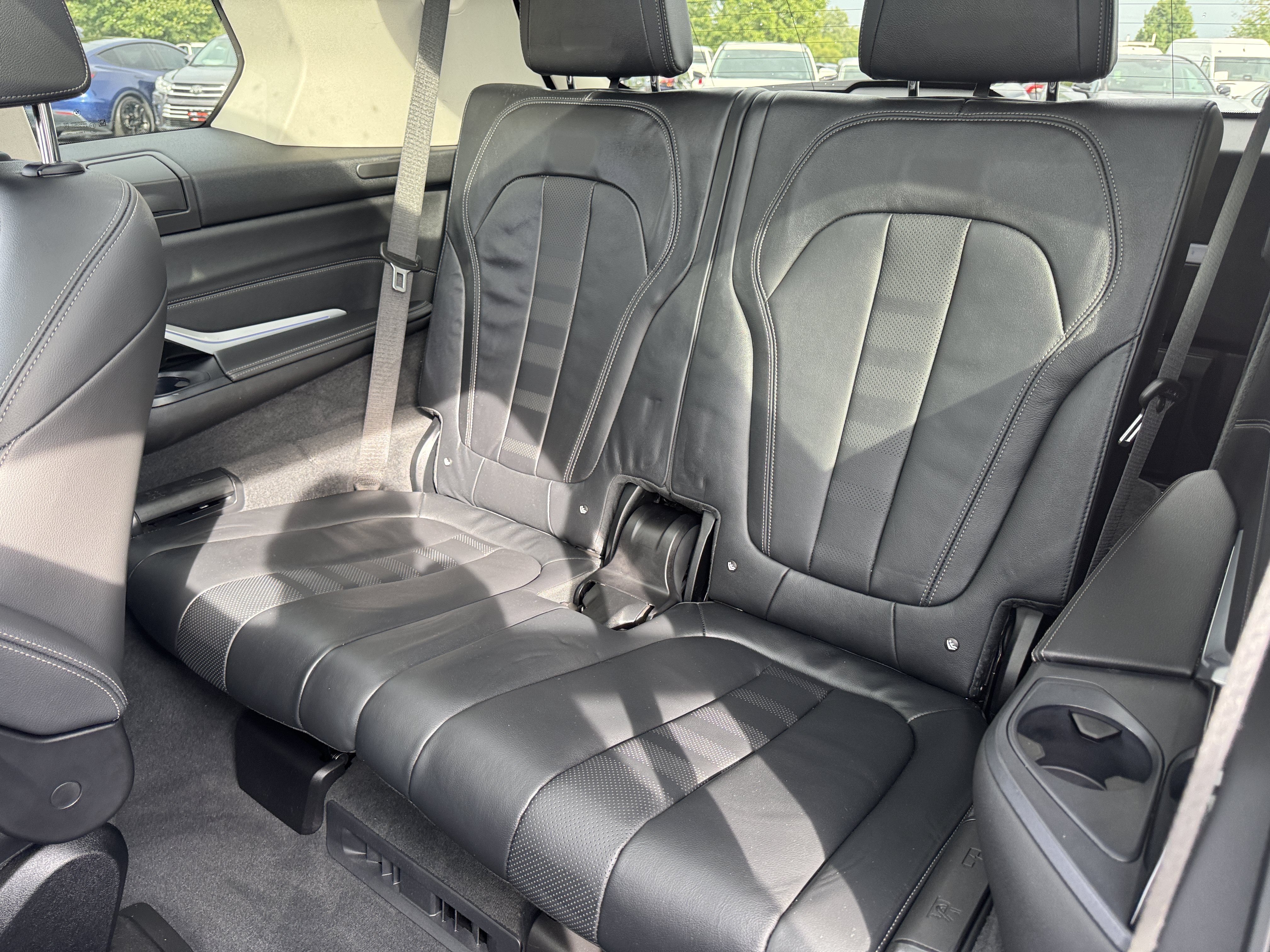Used 2022 BMW X7 xDrive40i w/ Executive Package AWD/4WD image 18