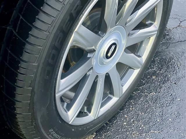 Certified 2022 Cadillac Escalade Premium Luxury Platinum image 9