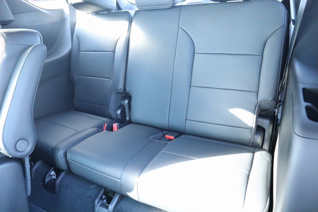 New 2026 Chevrolet Traverse LT image 13