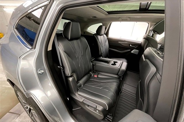 Used 2025 Acura MDX w/ Advance Package image 19