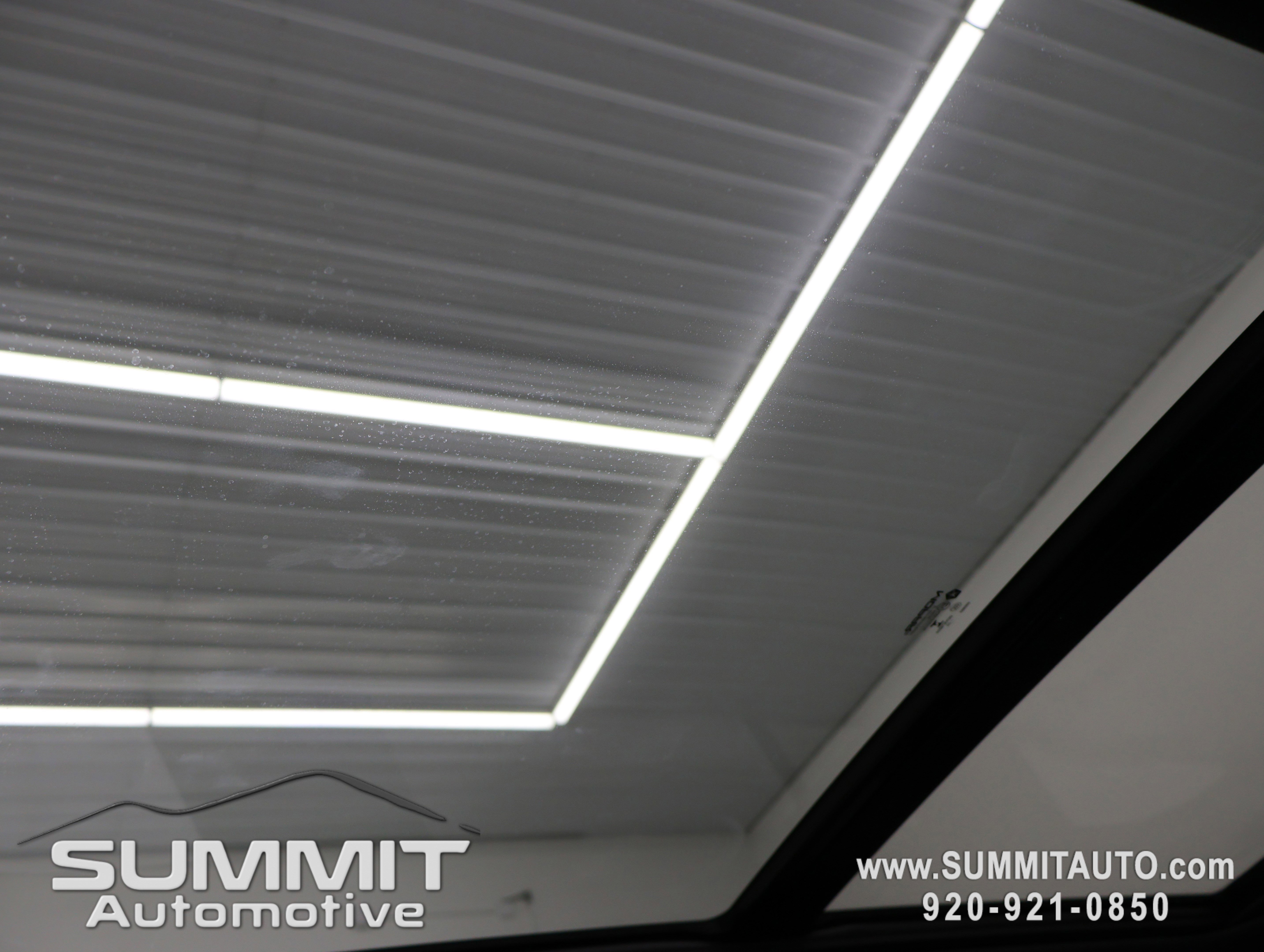 New 2025 Jeep Grand Cherokee Limited w/ Black Appearance Package image 45