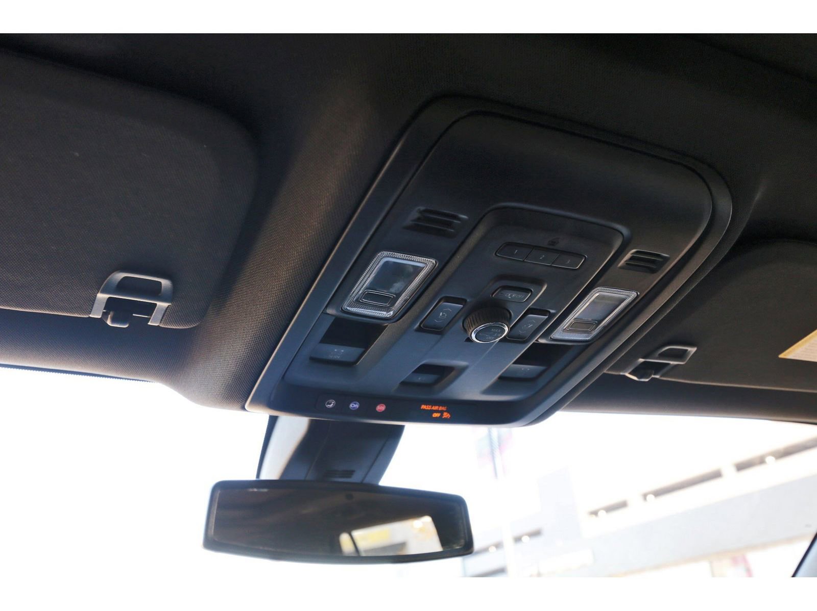 Used 2022 Chevrolet Tahoe LT w/ Luxury Package image 23