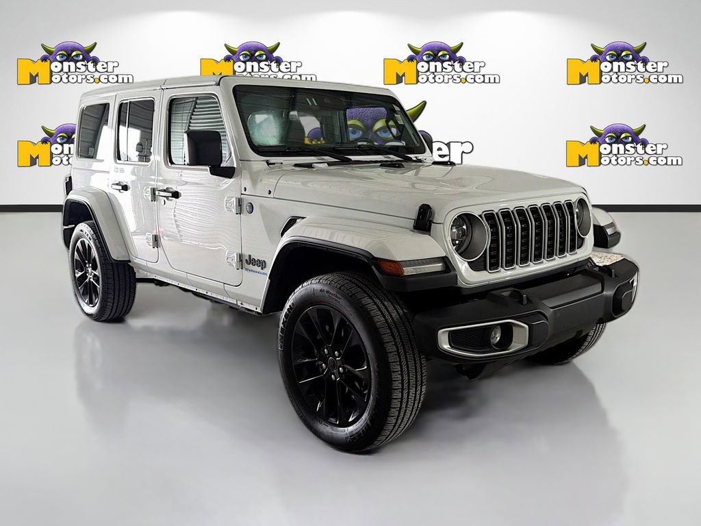 Used 2025 Jeep Wrangler Unlimited Sahara w/ Safety Group image 3