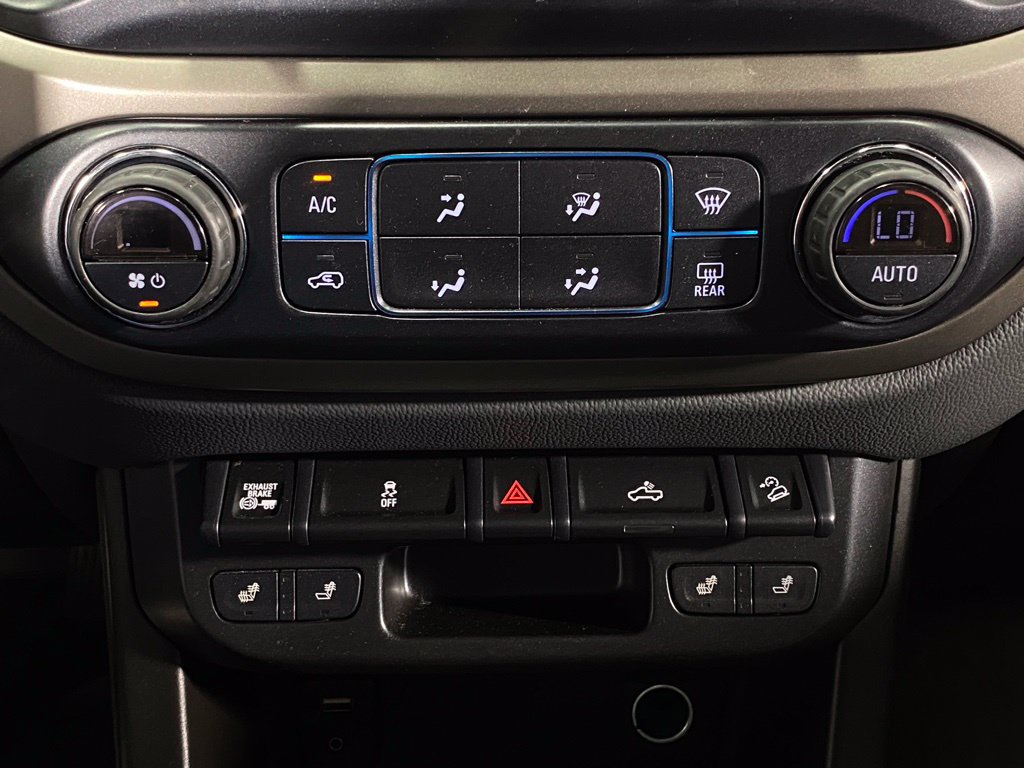 Used 2017 Chevrolet Colorado Z71 AWD/4WD image 25