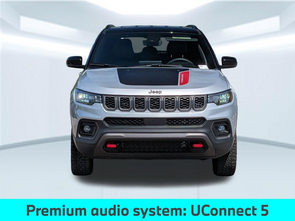 Used 2025 Jeep Compass Trailhawk w/ Trailer Tow Group AWD/4WD image 12
