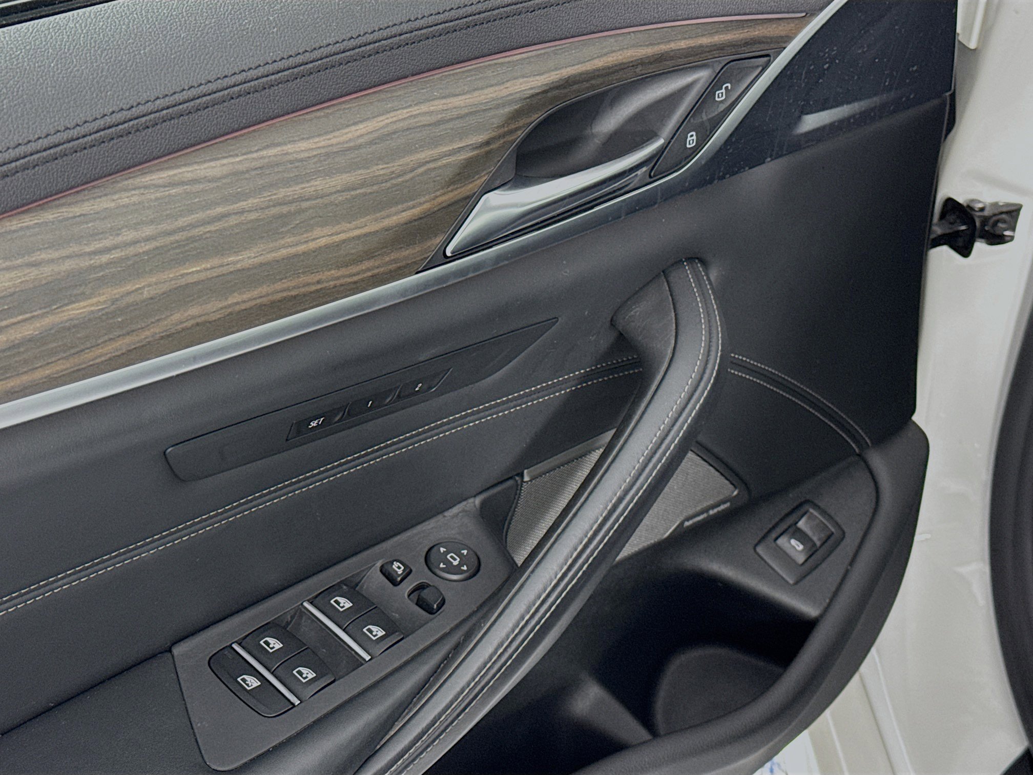 Used 2020 BMW M550i xDrive image 18