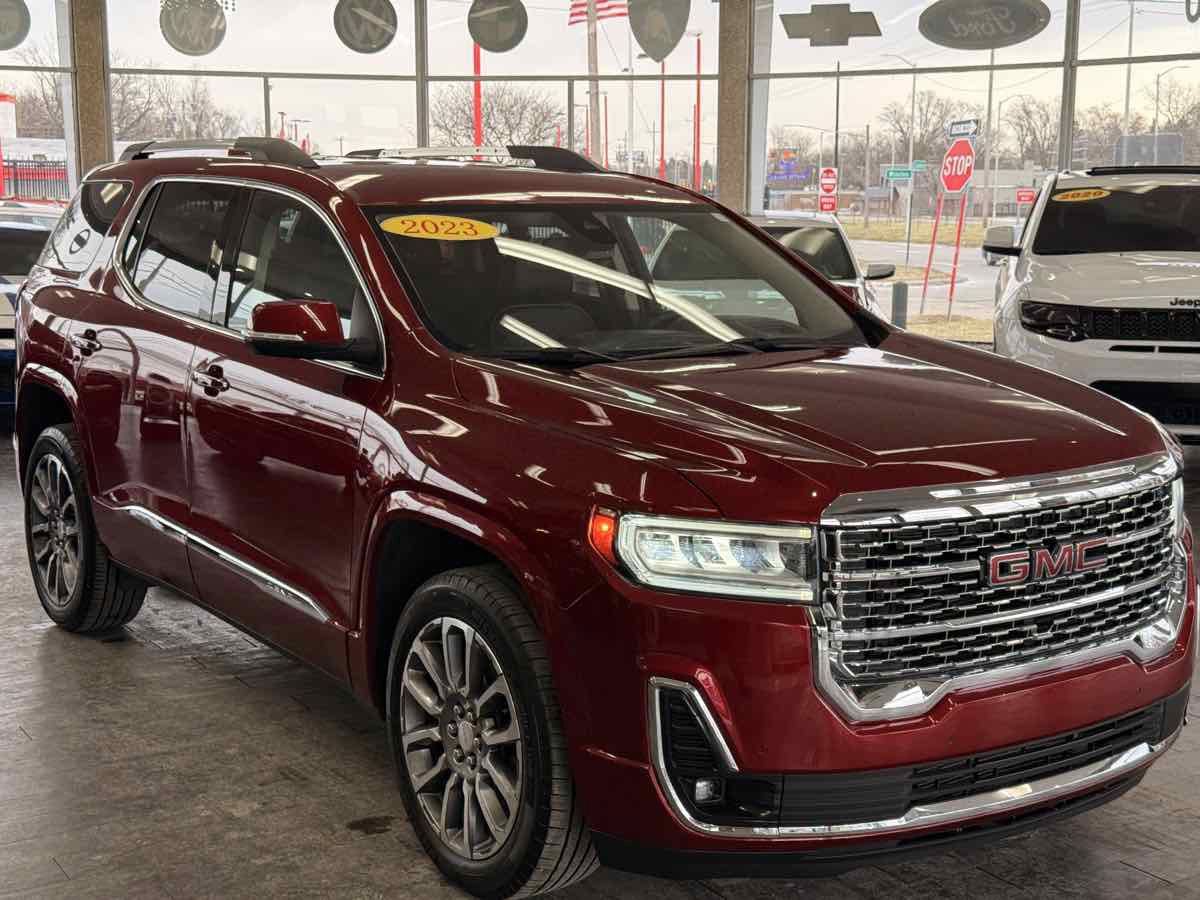 Used 2023 GMC Acadia Denali FWD image 1