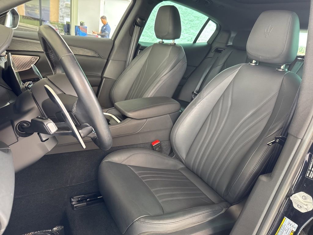 Certified 2023 Maserati Grecale Modena image 16