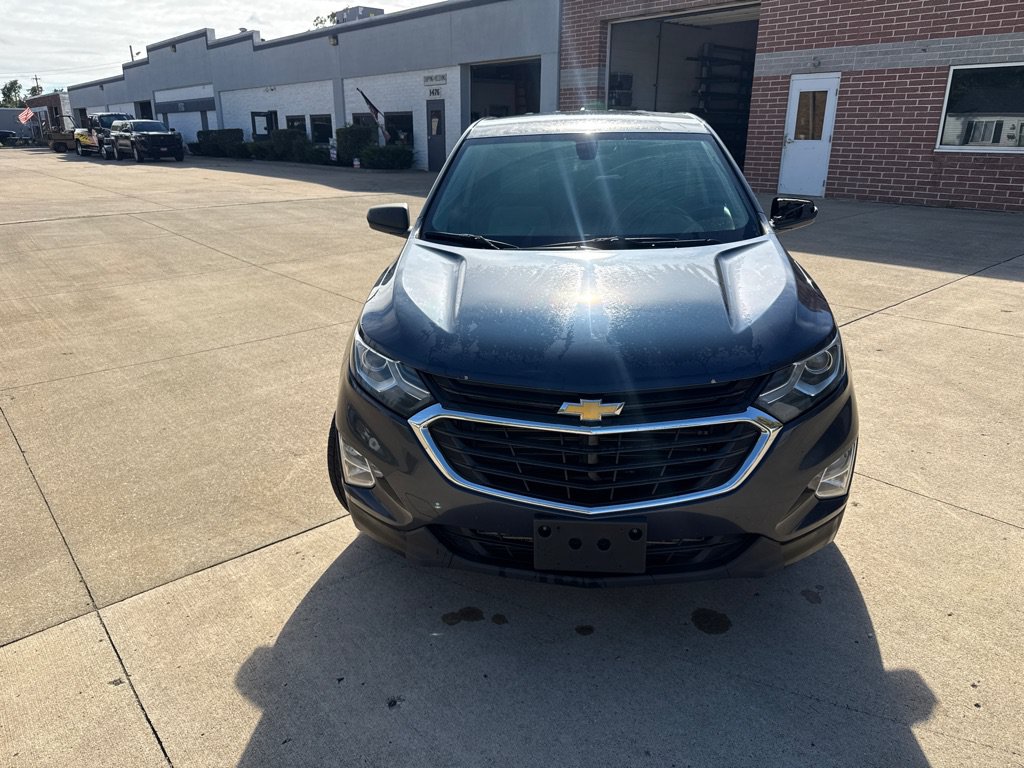 Used 2019 Chevrolet Equinox LS AWD/4WD image 2