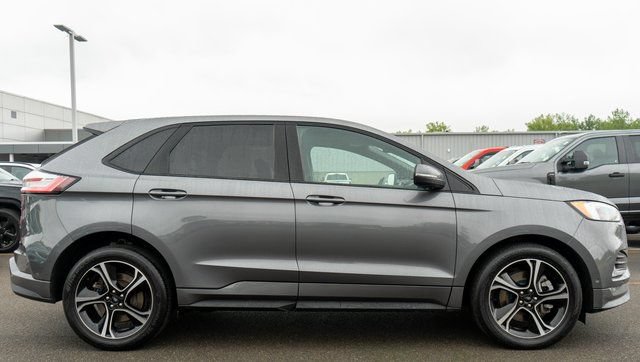 Used 2022 Ford Edge ST w/ Equipment Group 401A AWD/4WD image 5