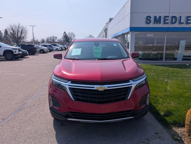 Used 2023 Chevrolet Equinox LT image 3