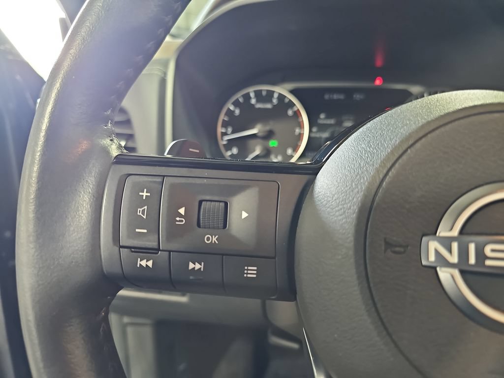 Used 2023 Nissan Rogue SV w/ SV Premium B Package AWD/4WD image 17