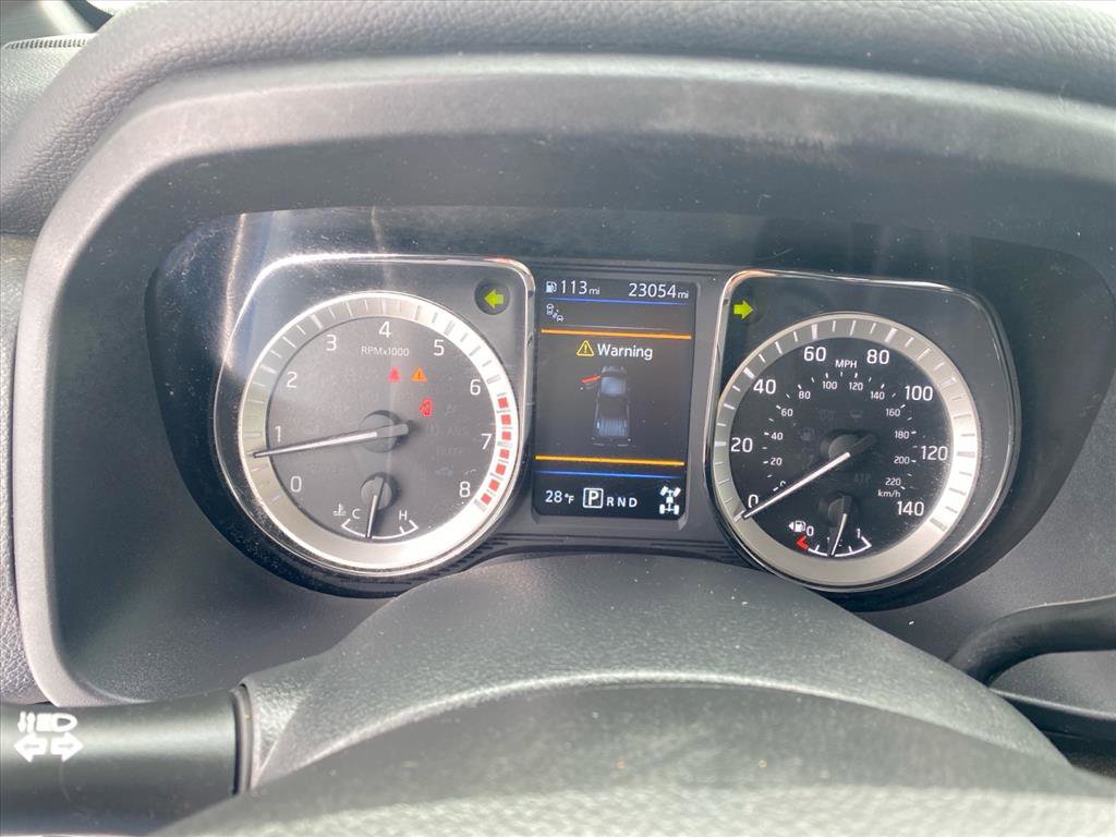 Used 2019 Nissan Titan SV w/ SV Convenience Package image 15