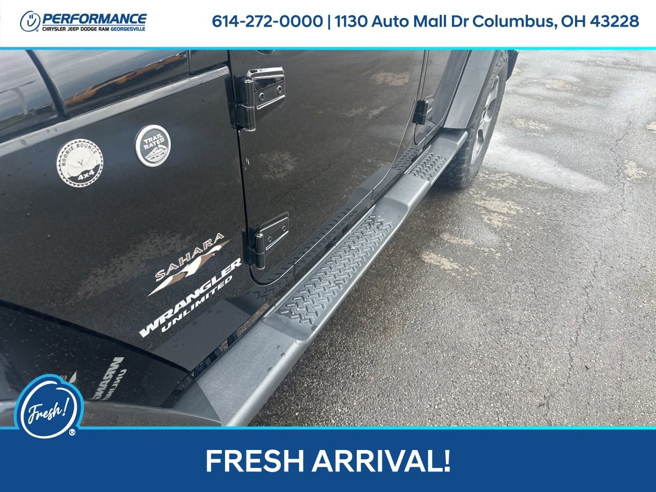 Used 2017 Jeep Wrangler Unlimited Sahara w/ Connectivity Group AWD/4WD image 12